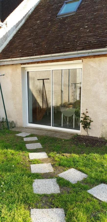 La Petite Maison Hotel Saint-Georges-sur-Cher Exterior photo